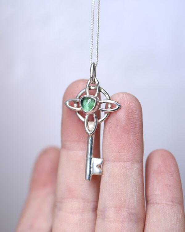 Llave 🗝️🔮 - Imagen 2